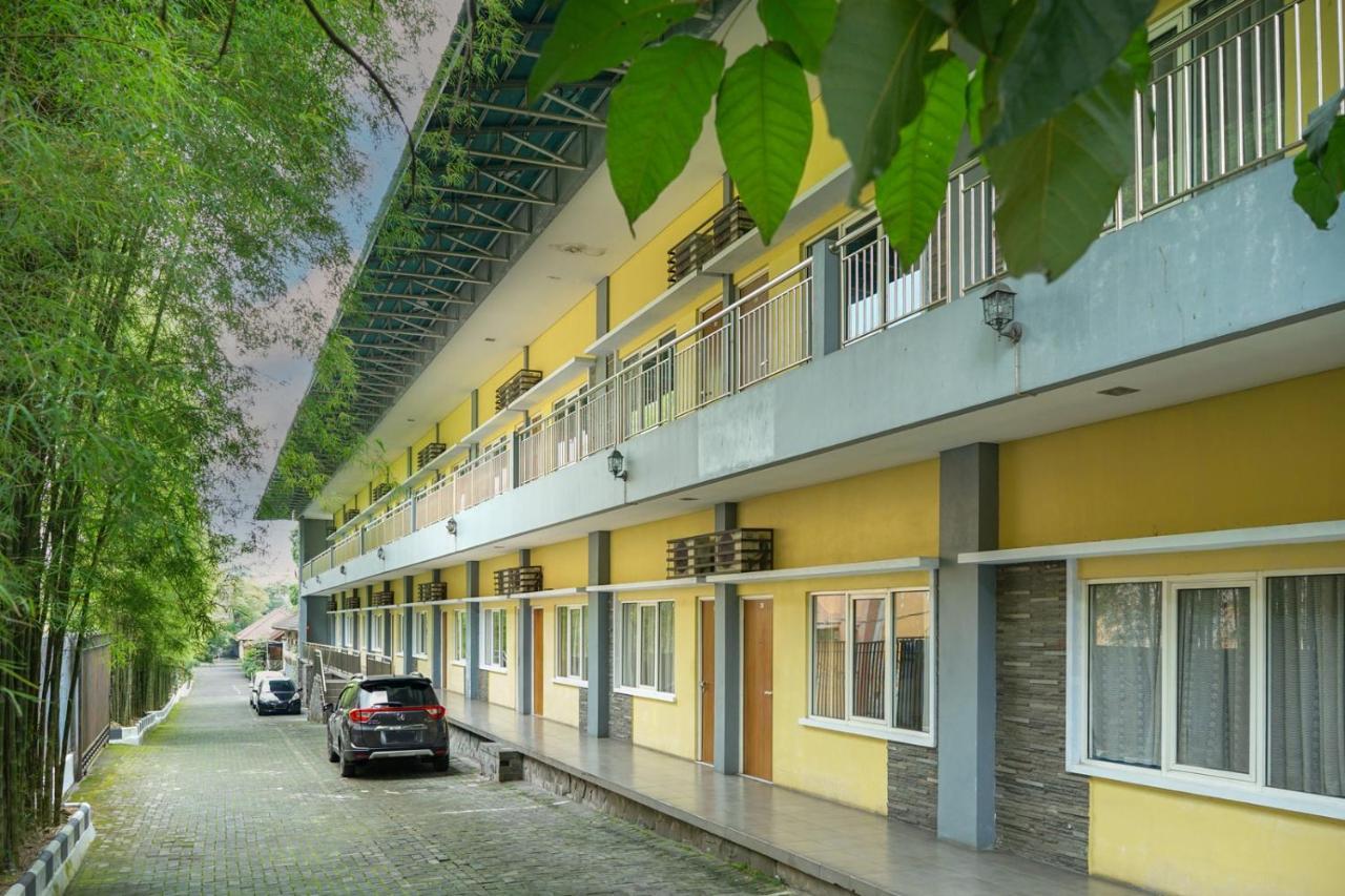 Front One Resort Indraloka Temanggung 外观 照片